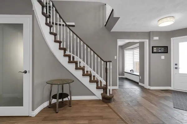 53 Taylor DR, Barrie, ON L4N 8K6