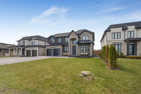 350 Weighton DR, Oakville, ON L6K 2R4