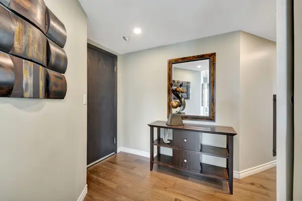 10 Ellen ST E #901, Kitchener, ON N2H 6R8