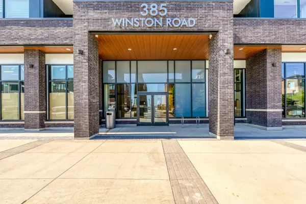 385 Winston RD #603, Grimsby, ON L3M 4E8