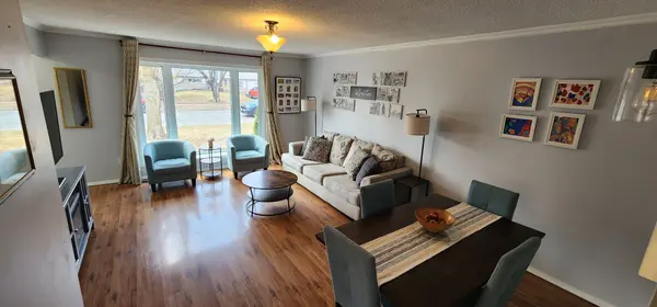 1140 Whitefield DR, Peterborough, ON K9J 7P5