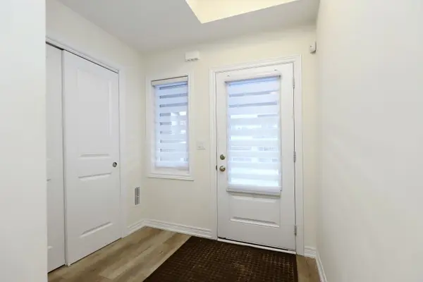 40 Zinfandel DR #16, Hamilton, ON L8E 0L1