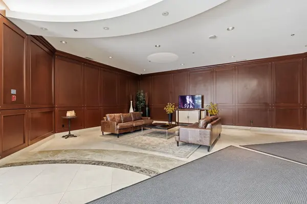 200 RIDEAU ST #809, Lower Town - Sandy Hill, ON K1N 5Y1