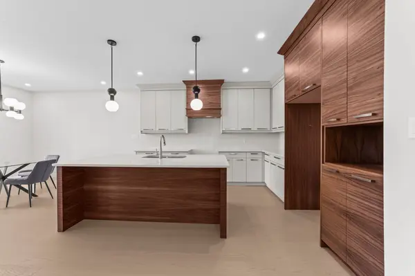 409 Ontario ST, Warwick, ON N0M 2S0