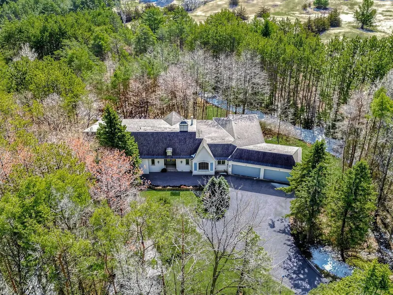 18381 McCowan RD, East Gwillimbury, ON L0G 1M0