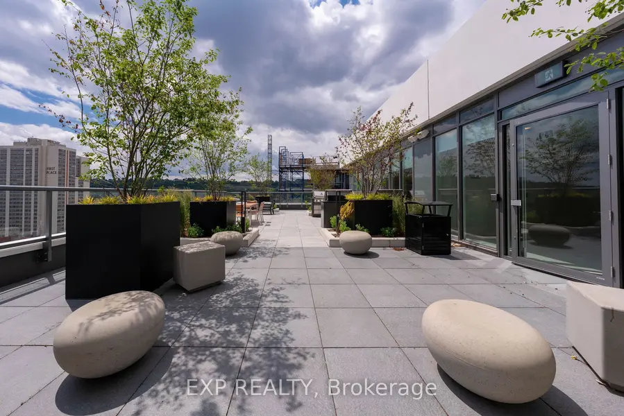 212 King William ST #1105, Hamilton, ON L8R 3N9