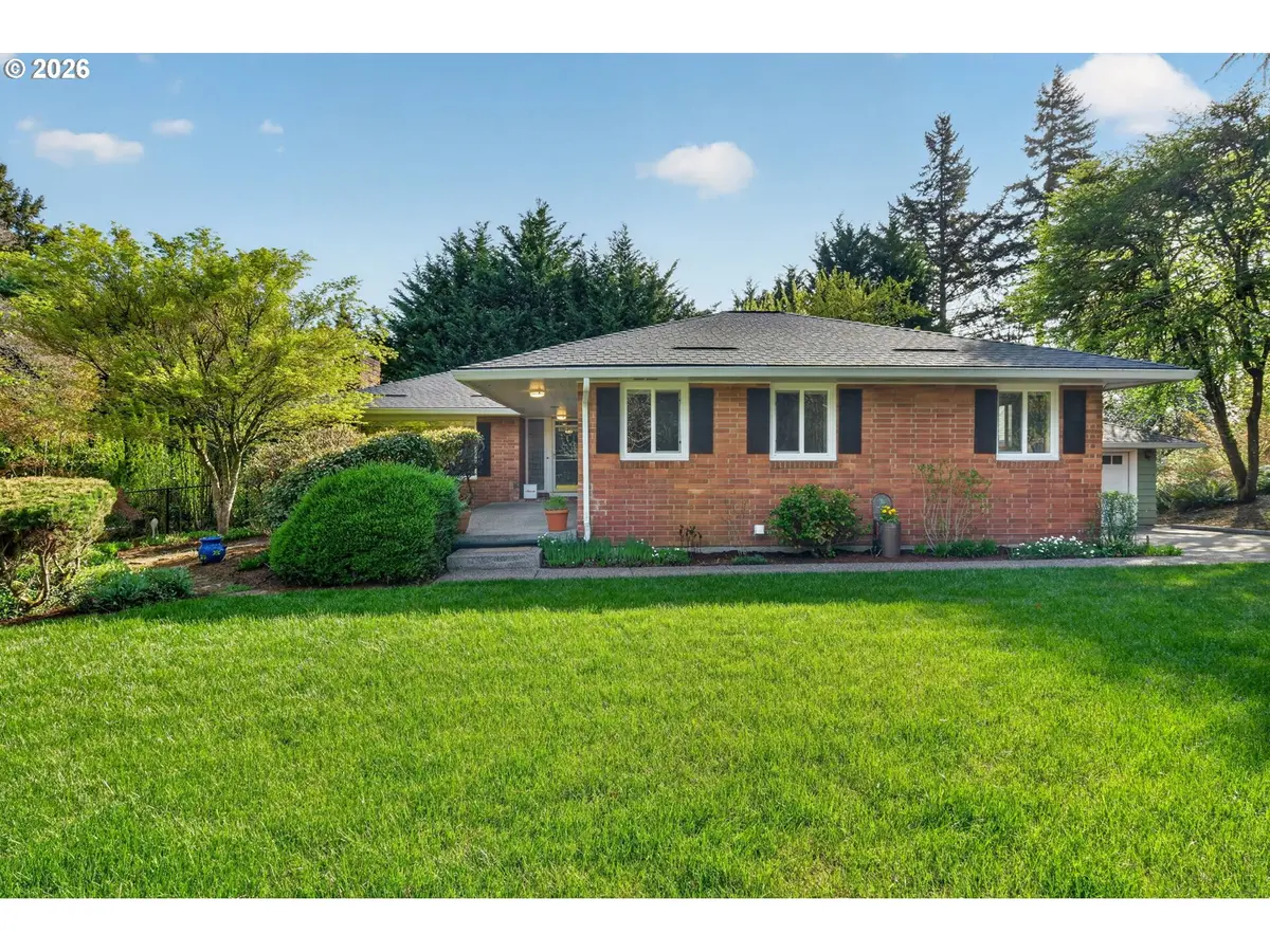 1620 SW MAPLECREST DR, Portland, OR 97219