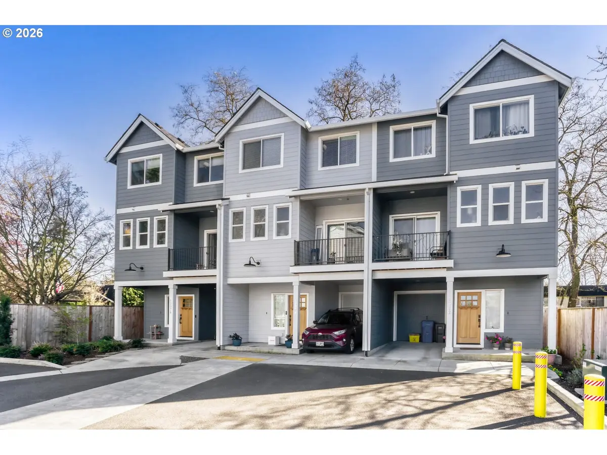 12076 SE HAROLD ST, Portland, OR 97266