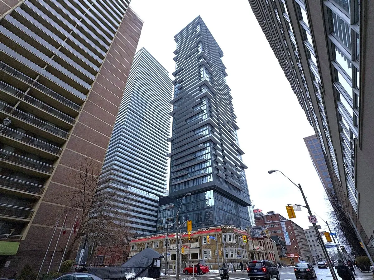 634 Church ST #2902, Toronto C08, ON M4Y 0G9