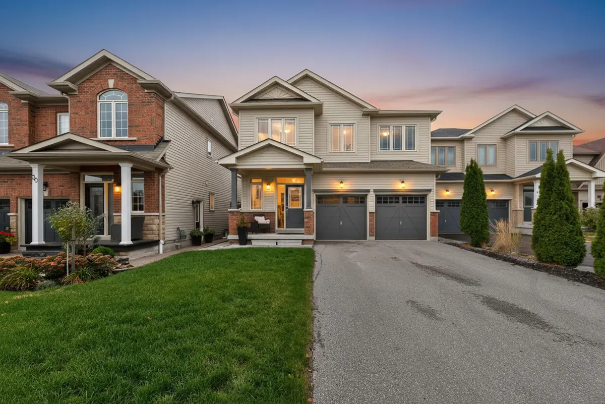 28 Mandley ST, Essa, ON L3W 0B6