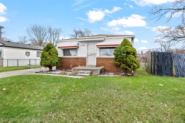 19560 Berg RD, Detroit, MI 48219