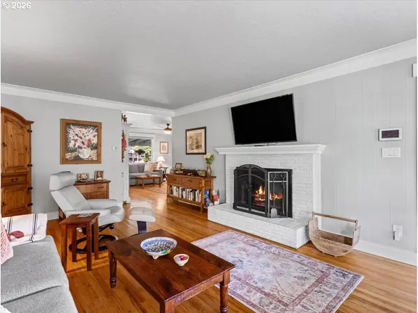 6025 CARMAN DR, Lake Oswego, OR 97035