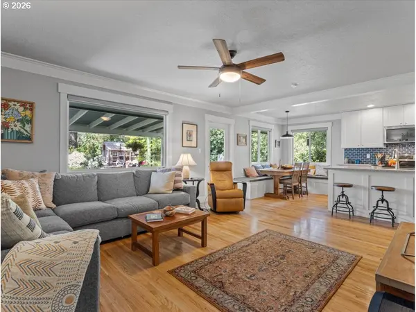 6025 CARMAN DR, Lake Oswego, OR 97035