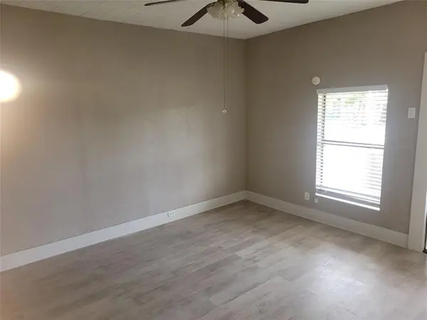 1009 W Mesquite Street, Coleman, TX 76834