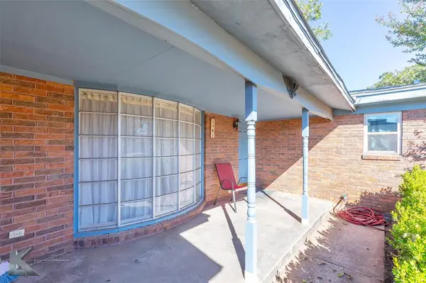 1401 N Avenue L, Haskell, TX 79521