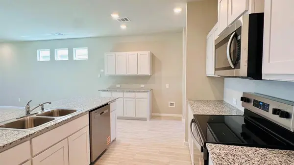 3024 PECAN FARM Lane, Fort Worth, TX 76140