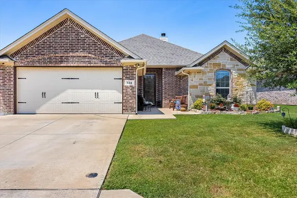 134 Donna Circle, Granbury, TX 76049