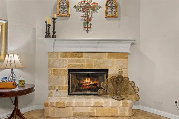 134 Donna Circle, Granbury, TX 76049