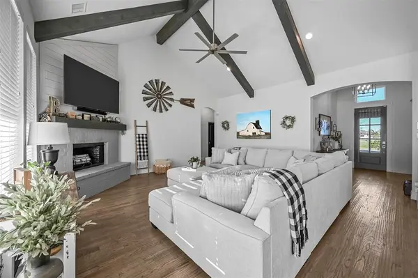 129 Southern Court, Springtown, TX 76082