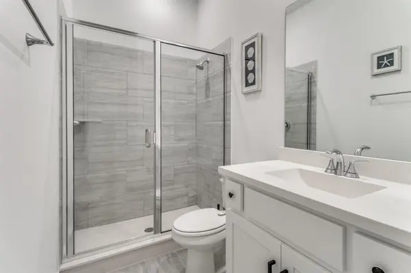 503 N Eagle Point Road, Van Alstyne, TX 75495