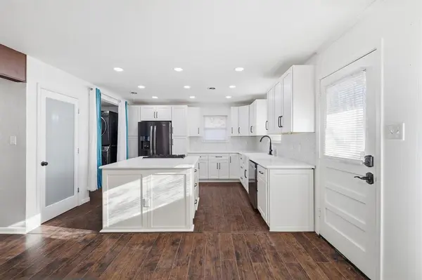 106 N 9th Street, Sanger, TX 76266