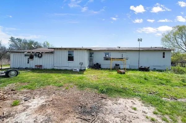 2135 County Road 0025, Corsicana, TX 75110