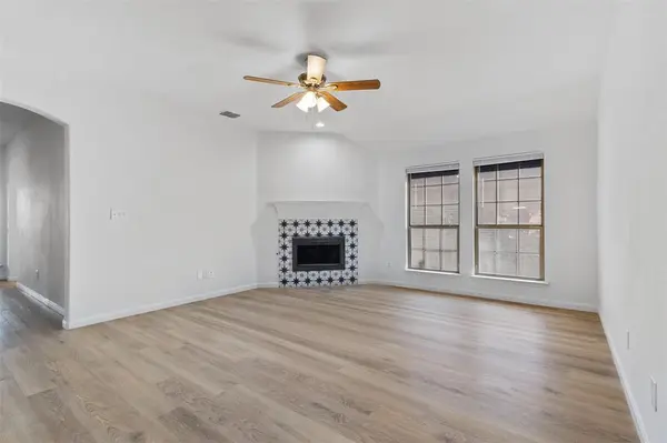 6136 Lochmoor Drive, Fort Worth, TX 76179