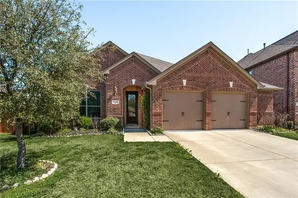 916 Partridge Drive, Aubrey, TX 76227