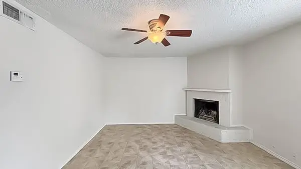 538 Norwood Circle E, Arlington, TX 76013