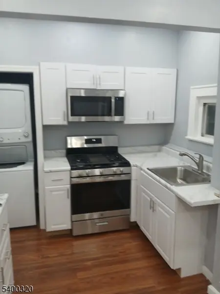 51 Poe Ave #3, Newark City, NJ 07106