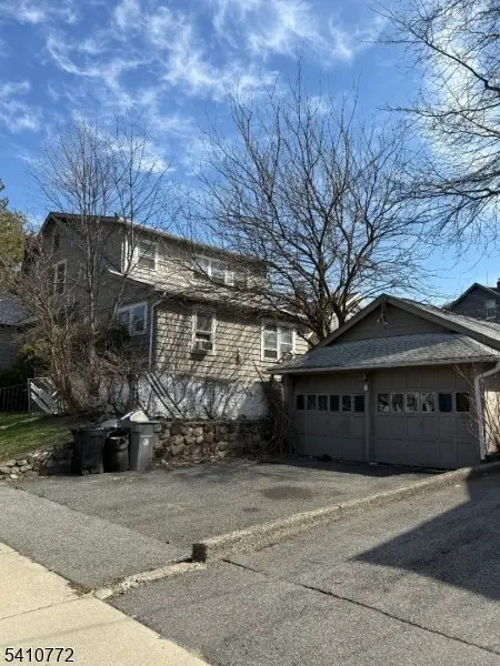 12-14 Hillcrest Rd, Maplewood Twp., NJ 07040