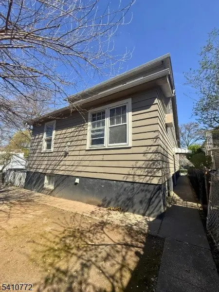 12-14 Hillcrest Rd, Maplewood Twp., NJ 07040