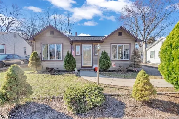 29 Bushwick Ln, West Milford Twp., NJ 07480