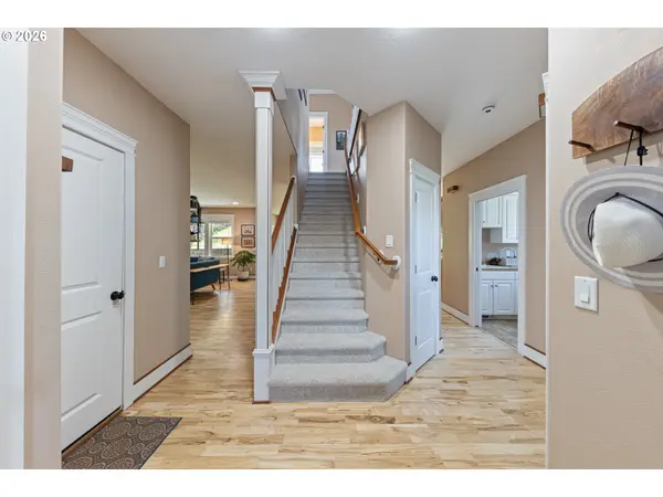 2014 NE LUCY BELLE ST, Mc Minnville, OR 97128