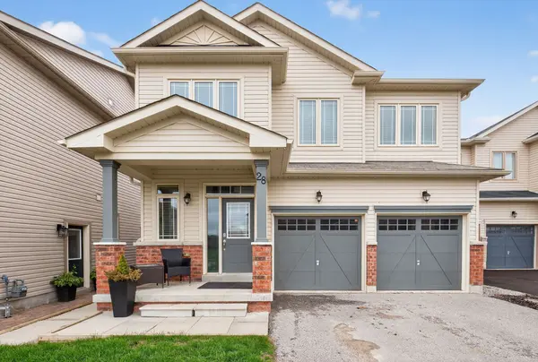 28 Mandley ST, Essa, ON L3W 0B6