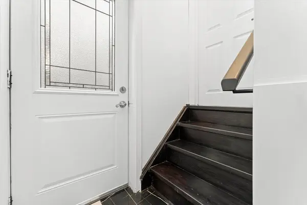 65 Murray DR #Lower 1, Aurora, ON L4G 2C2