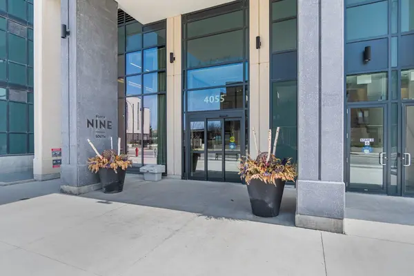 4055 Parkside Village DR #2714, Mississauga, ON L5B 0K8