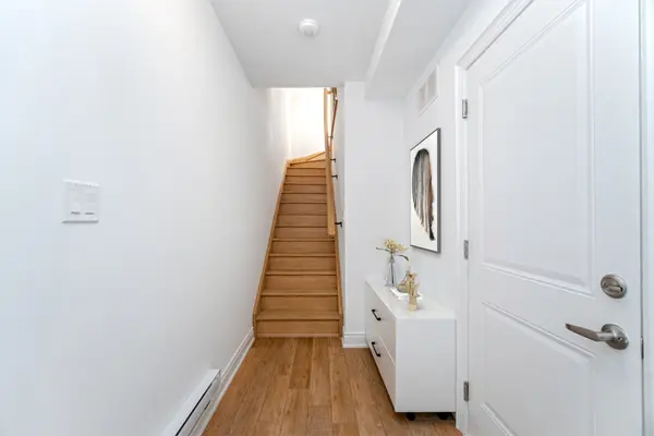 56 Lunar CRES #172, Mississauga, ON L5M 2R4