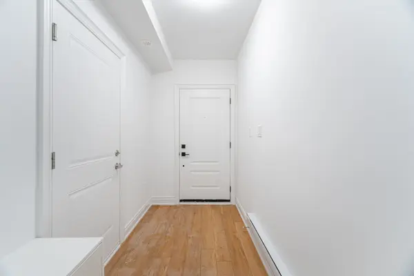 56 Lunar CRES #172, Mississauga, ON L5M 2R4