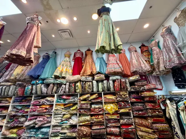 2575 Steeles AVE E #5, Brampton, ON L6T 5T1