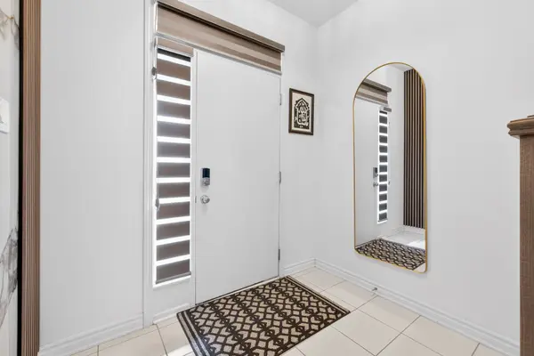 5186 Viola Desmond DR, Mississauga, ON L5M 2S7