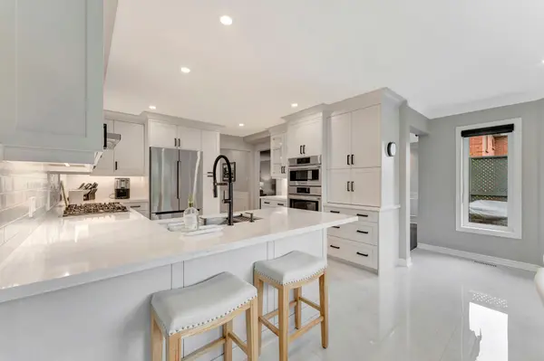 2008 Peak PL, Oakville, ON L6H 5T2