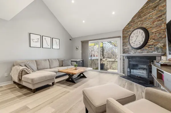 2110 Cleaver AVE #235, Burlington, ON L7M 3Z4