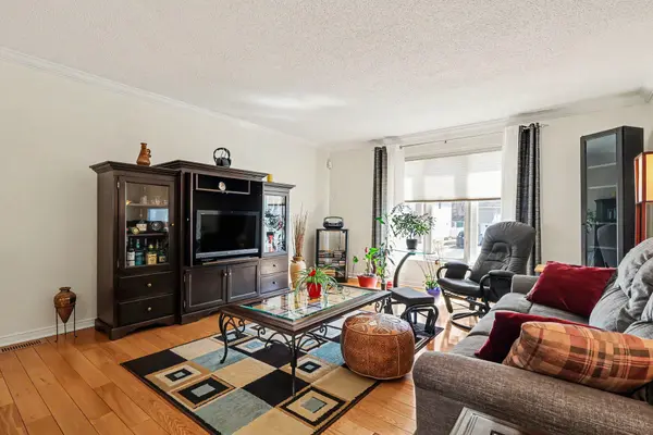 3395 Descotes CIR, Clarence-rockland, ON K4K 1A8