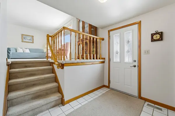 46 Edgehill RD, Belleville, ON K8N 2L1