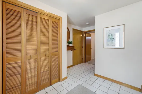 46 Edgehill RD, Belleville, ON K8N 2L1