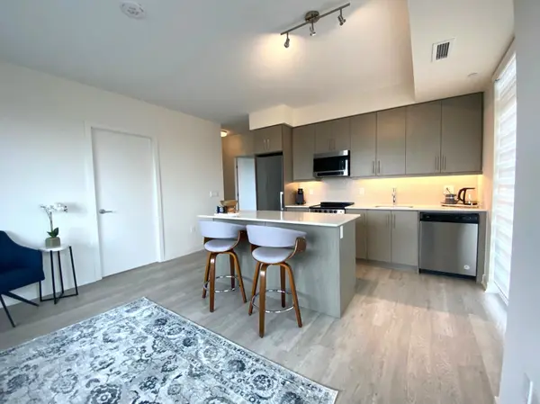 212 King William ST #903, Hamilton, ON L8R 0A7