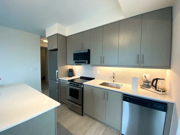 212 King William ST #903, Hamilton, ON L8R 0A7