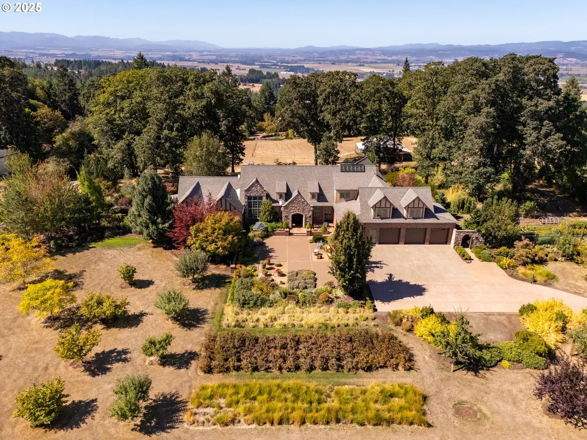 9009 SE EOLA HILLS RD, Amity, OR 97101