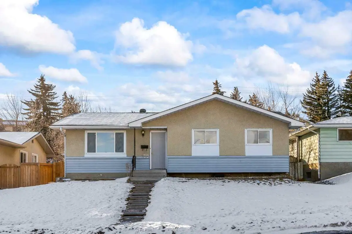 531 64 AVE NW, Calgary, AB T2K 5L3